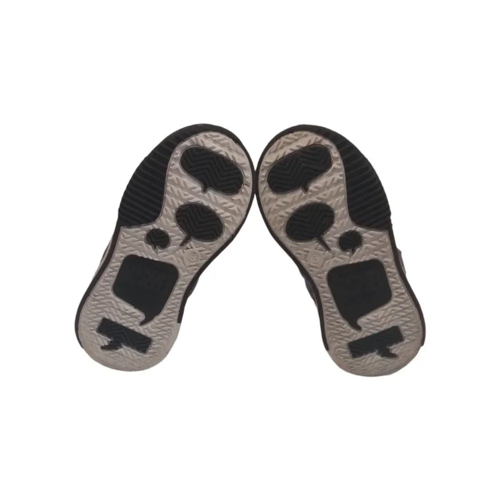 Marvel Black & White Tennis‎ Shoes Light Up While Walking Youth Size 8 Avengers